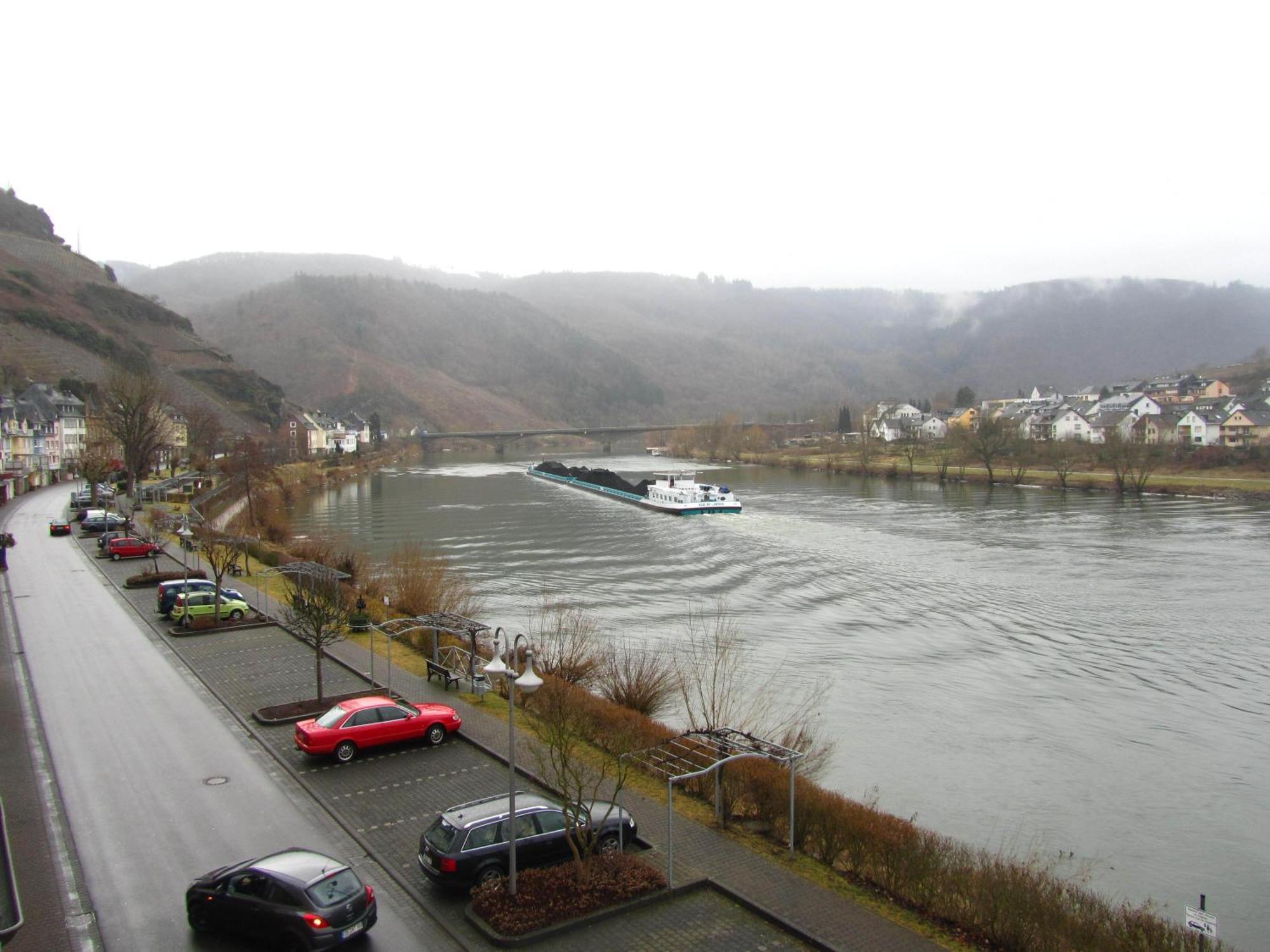 Mosel Panorama Zell an der Mosel Quarto foto